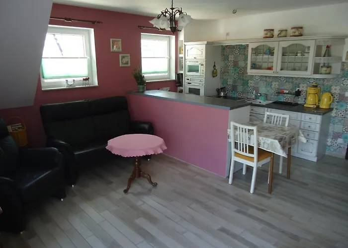 Altstadt-insel * راتينو